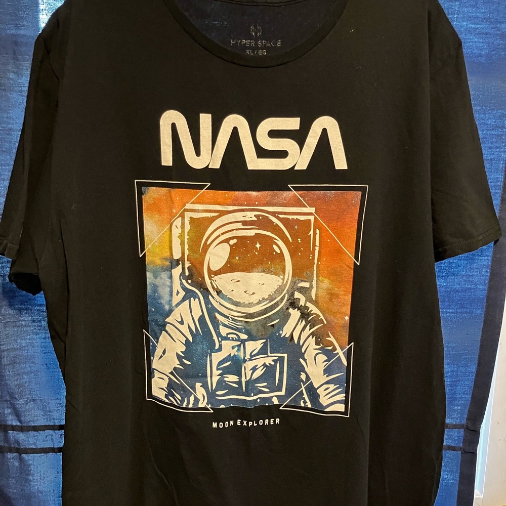 NASA Black Graphic Tee - Men's Short Sleeve XL